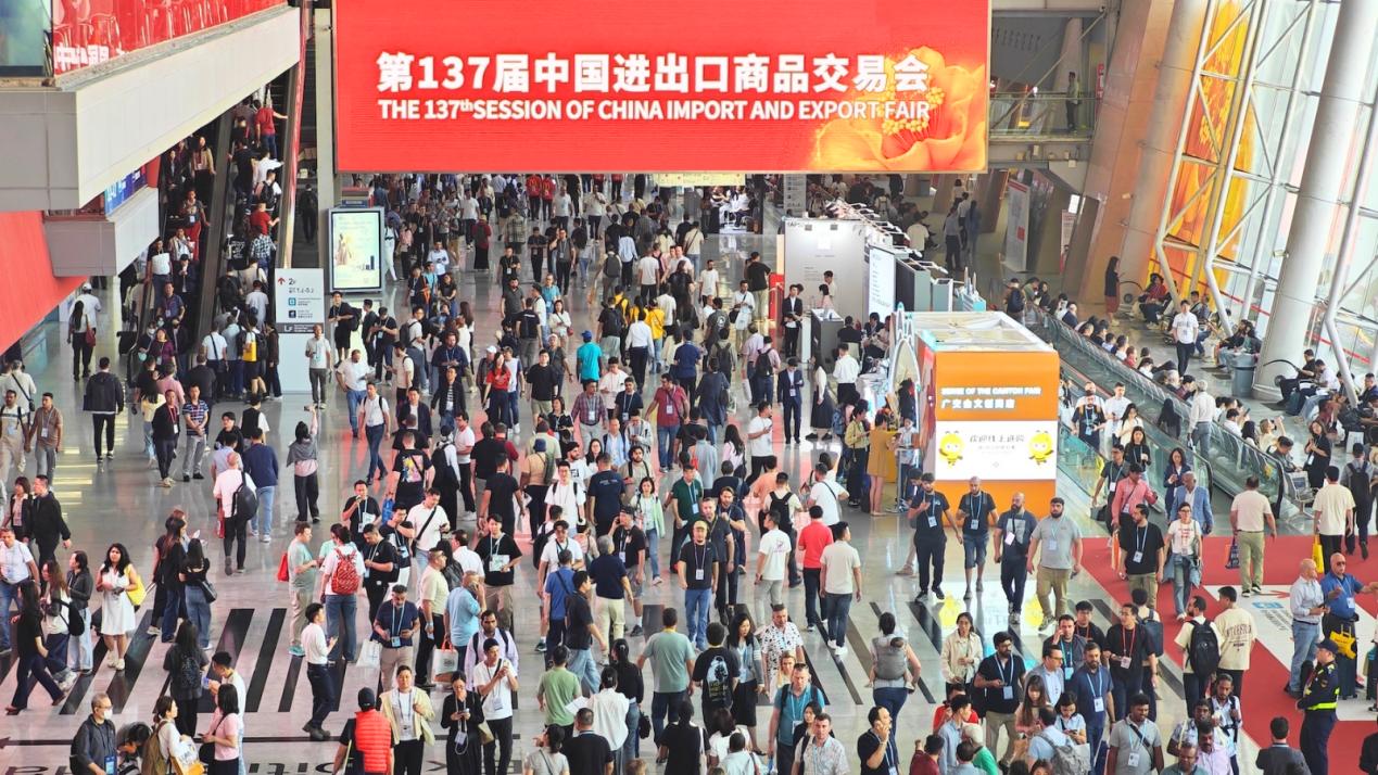 Memupuk Kualiti, Menetapkan Pelayaran untuk Cakrawala Baru —Perjalanan Berjaya Jiayue di Pameran Canton 2025！